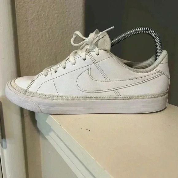 Nike Boys Court Legacy DA5380-104 White Casual Shoes Sneakers Size 5Y - Picture 4 of 9